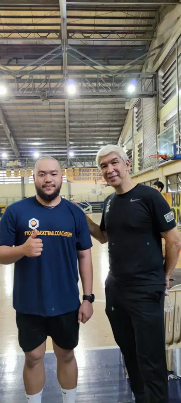 Coach Tin cùng Coach Jong Uichico